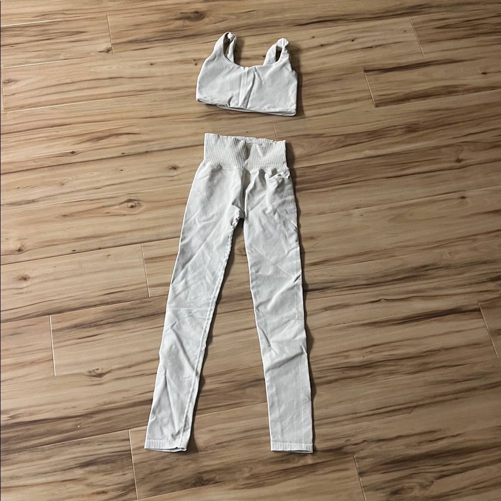 FP Movement x The Class Matching Set - Picture 3 of 3